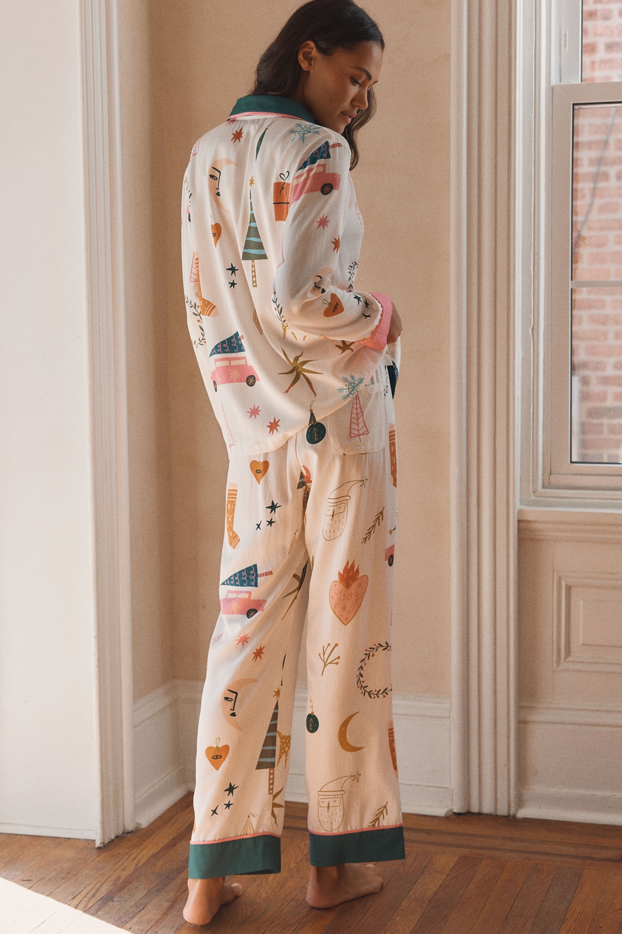 Katie Kime Mod Holiday Long-Sleeve Top & Pants Pajama Set