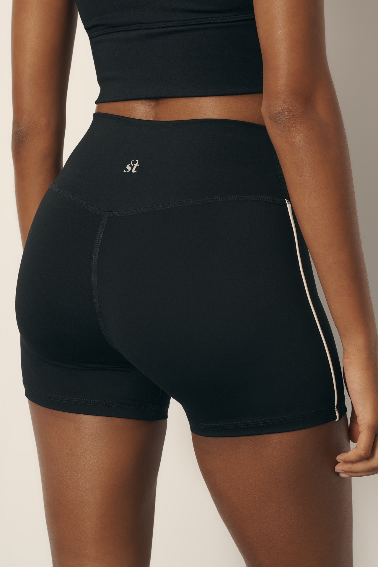 STRUT THIS Carlisle High-Rise Shorts