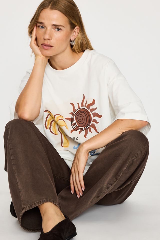 Camiseta Gráfica Oversize Elif de 4th & Reckless #2