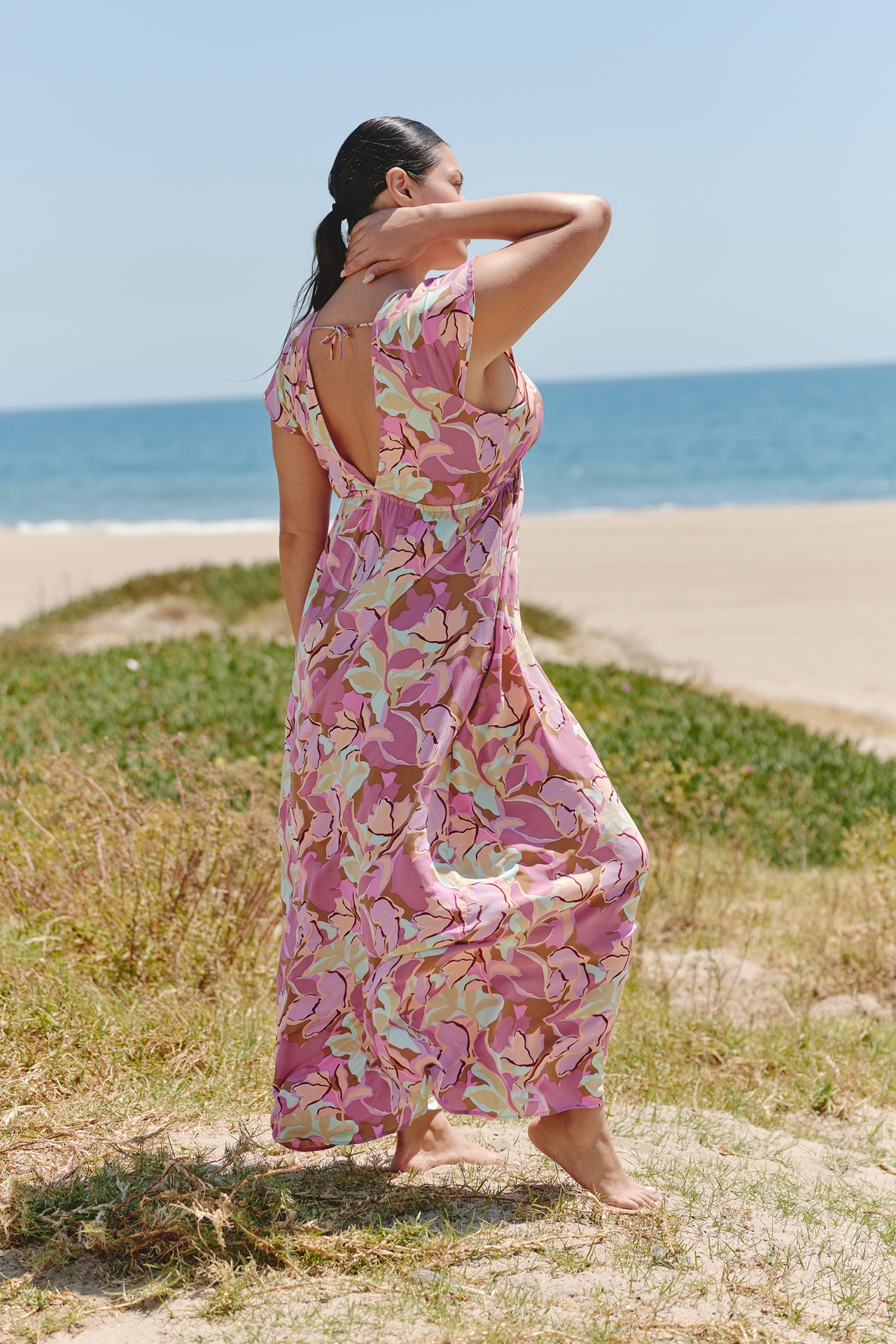 Jula Willow V-Neck Midi Dress