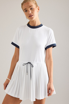 Robe Mini Court Trent Manches Courtes en taille: XS chez Anthropologie - Varley - Modalova
