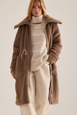 Manteau Sherpa Logan en taille: XS chez Anthropologie - Varley - Modalova