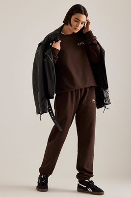 Joggeurs Logo en Brown taille: XS chez Anthropologie - Sunday Minute - Modalova