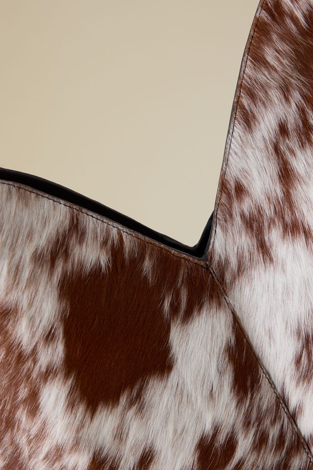 Bolso Hobo Estampado de Vaca #4