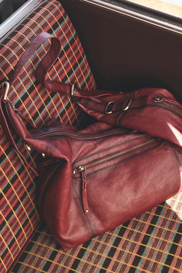 Schultertasche aus Used-Leder mit Beschlägen #1