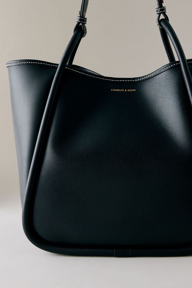 Bolso Tote Tubular Slouchy Charles & Keith #1