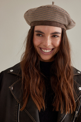 Anthropologie Houndstooth Check Beret In Brown | ModeSens