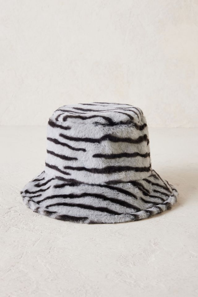 Zebra Faux Fur Bucket Hat | Anthropologie ES display picture 1