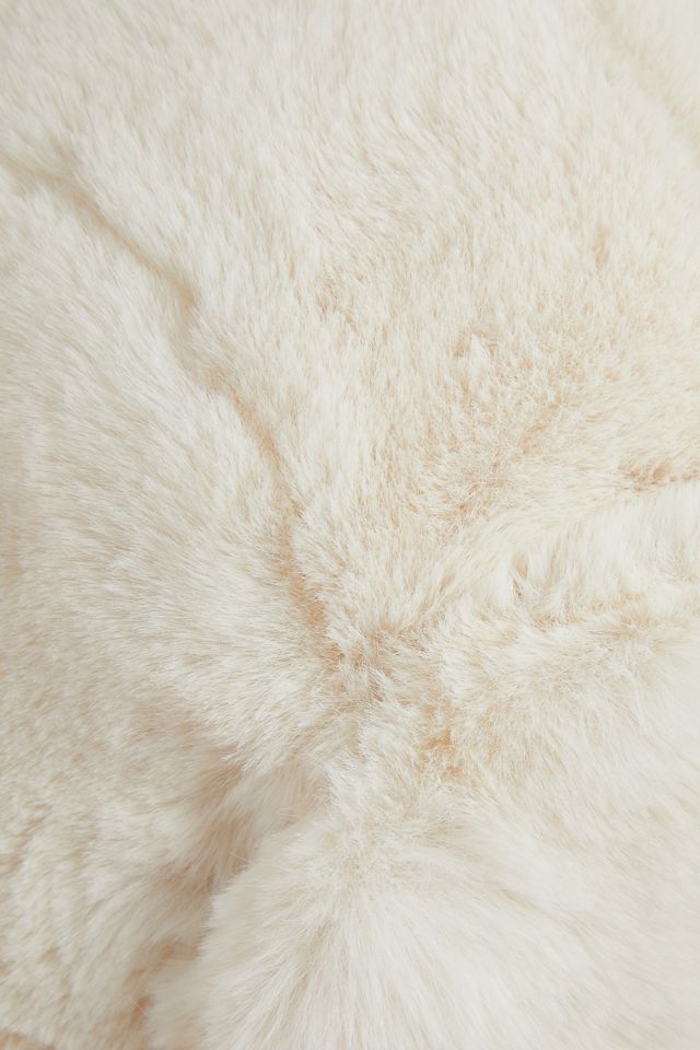 Fluffy Trapper Hat | Anthropologie UK display picture 3