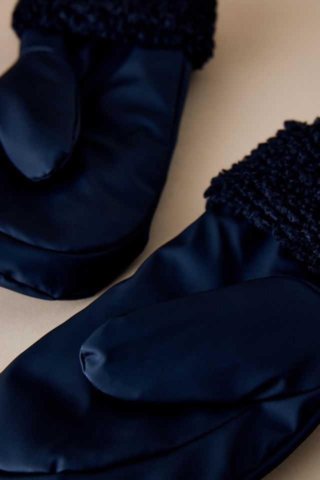 Rains Puffer Fleece Mittens | Anthropologie UK
