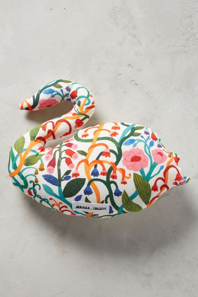 Sweet Swan Pillow #1