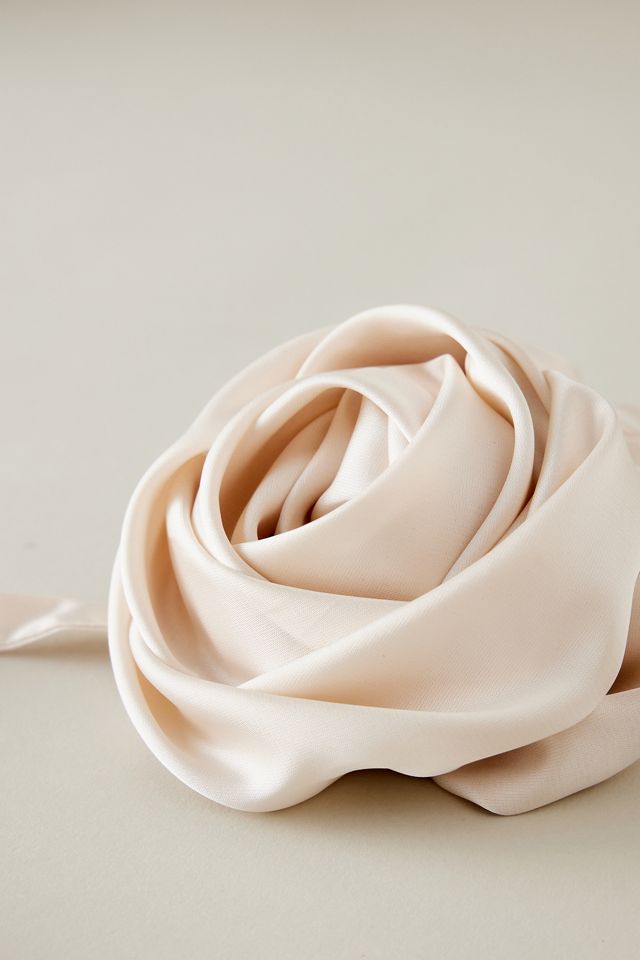 Scrunchie de Pelo con Flor de Corsage de Satén #1