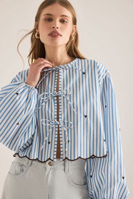 Chemise Maeve à manches bouffantes avec nœud devant