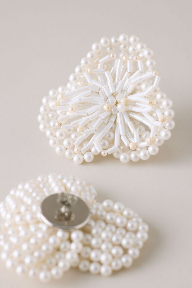Boucles d'oreilles à clous fleur perlées #1