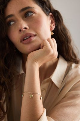 Gold-Plated Floral Daisy Charm Bracelet