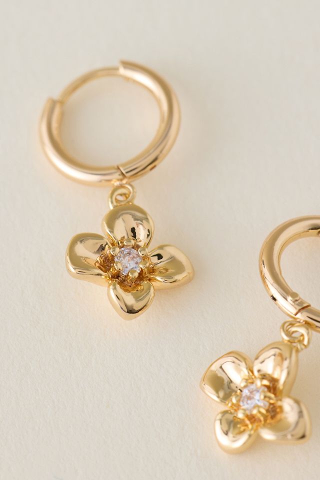 Goldplattierte Gänseblümchen-Huggie-Creolen #1