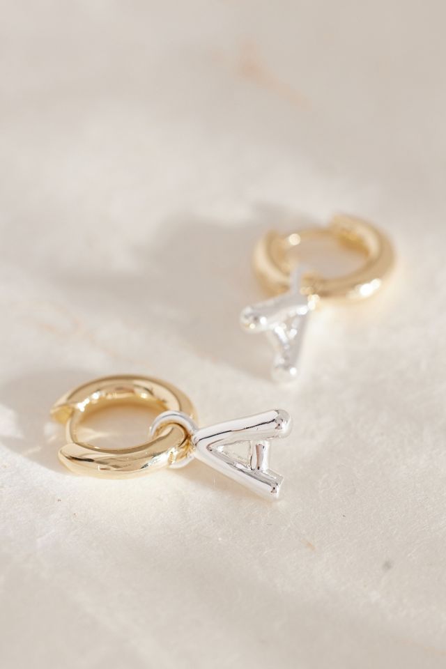 Boucles d'oreilles monogramme en métal mixte #1