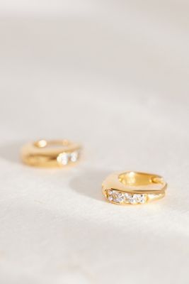 Orecchini a Cerchio Huggie con Pietra Portafortuna Placcati Oro di Rachel Jackson