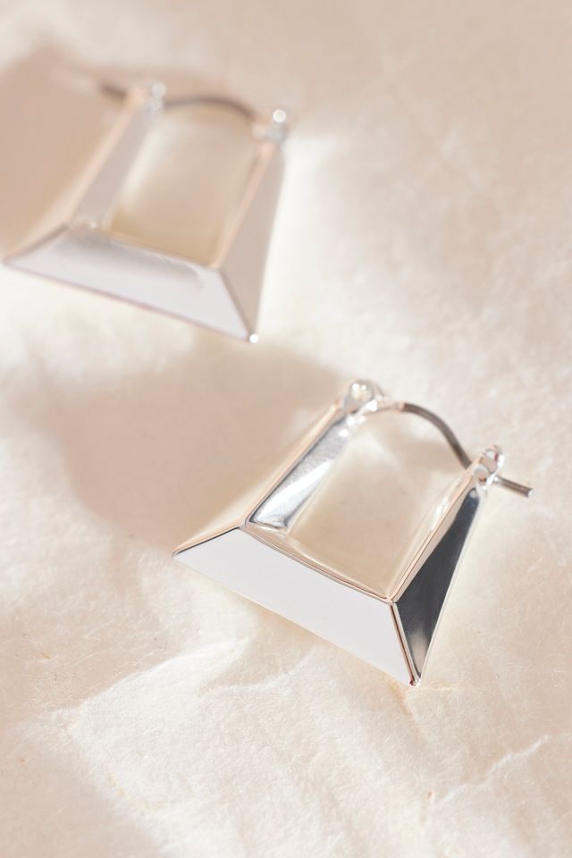 Petites boucles d'oreilles angulaires #2