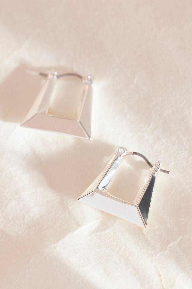Petites boucles d'oreilles angulaires #1