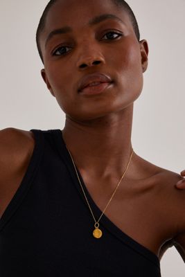 Chaîne avec pendentif boussole plaqué or Tilly Sveaas