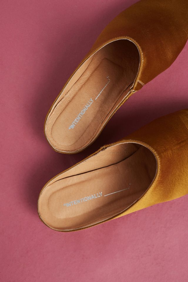 Intentionally Blank Library Satin Slides #4