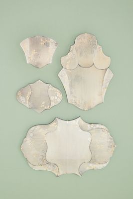 Akio Mirror