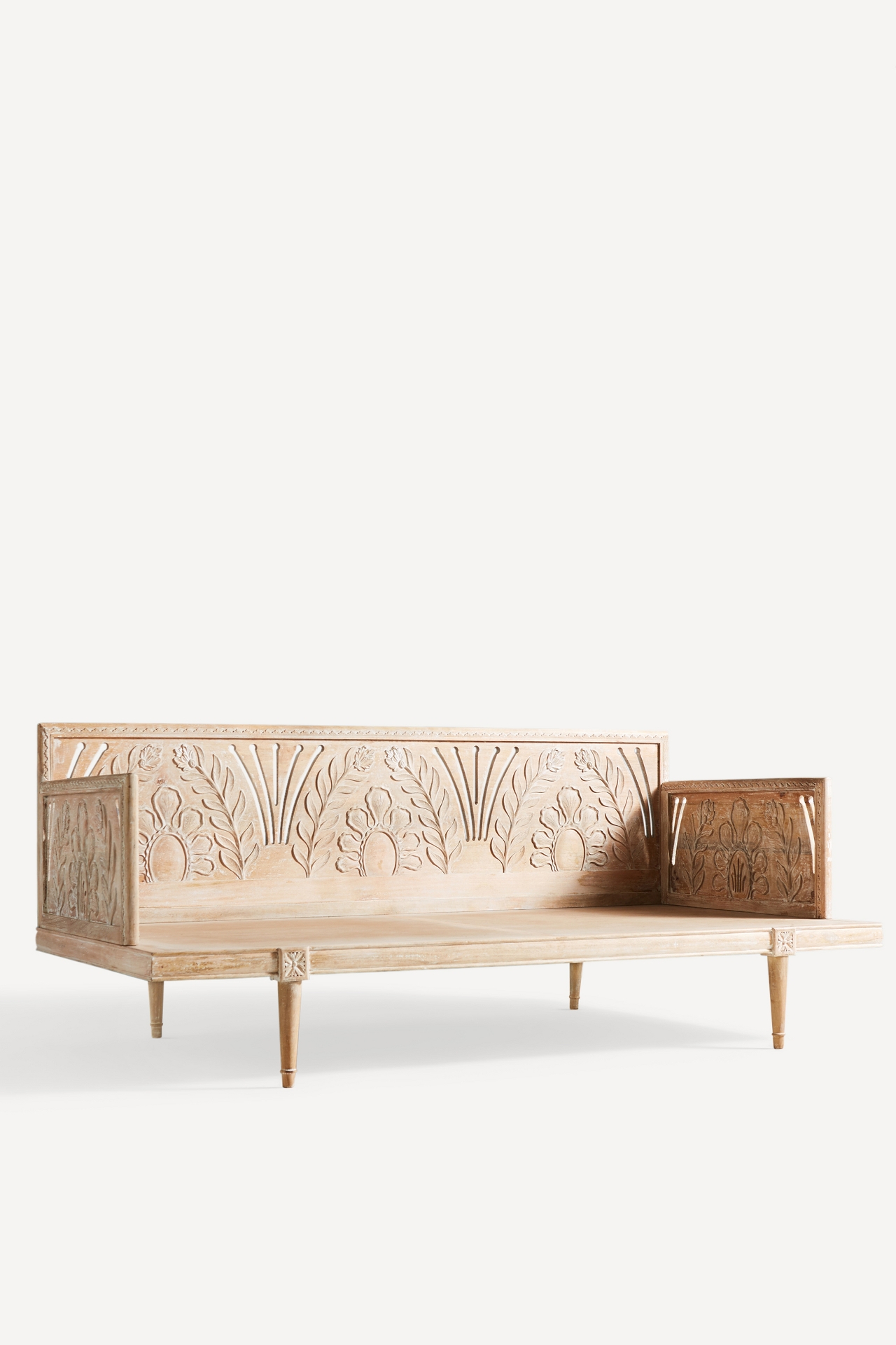 Carved Lovella Daybed