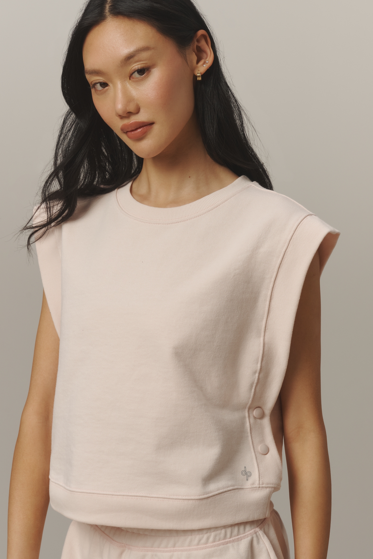 Daily Practice Sleeveless Muscle Pullover