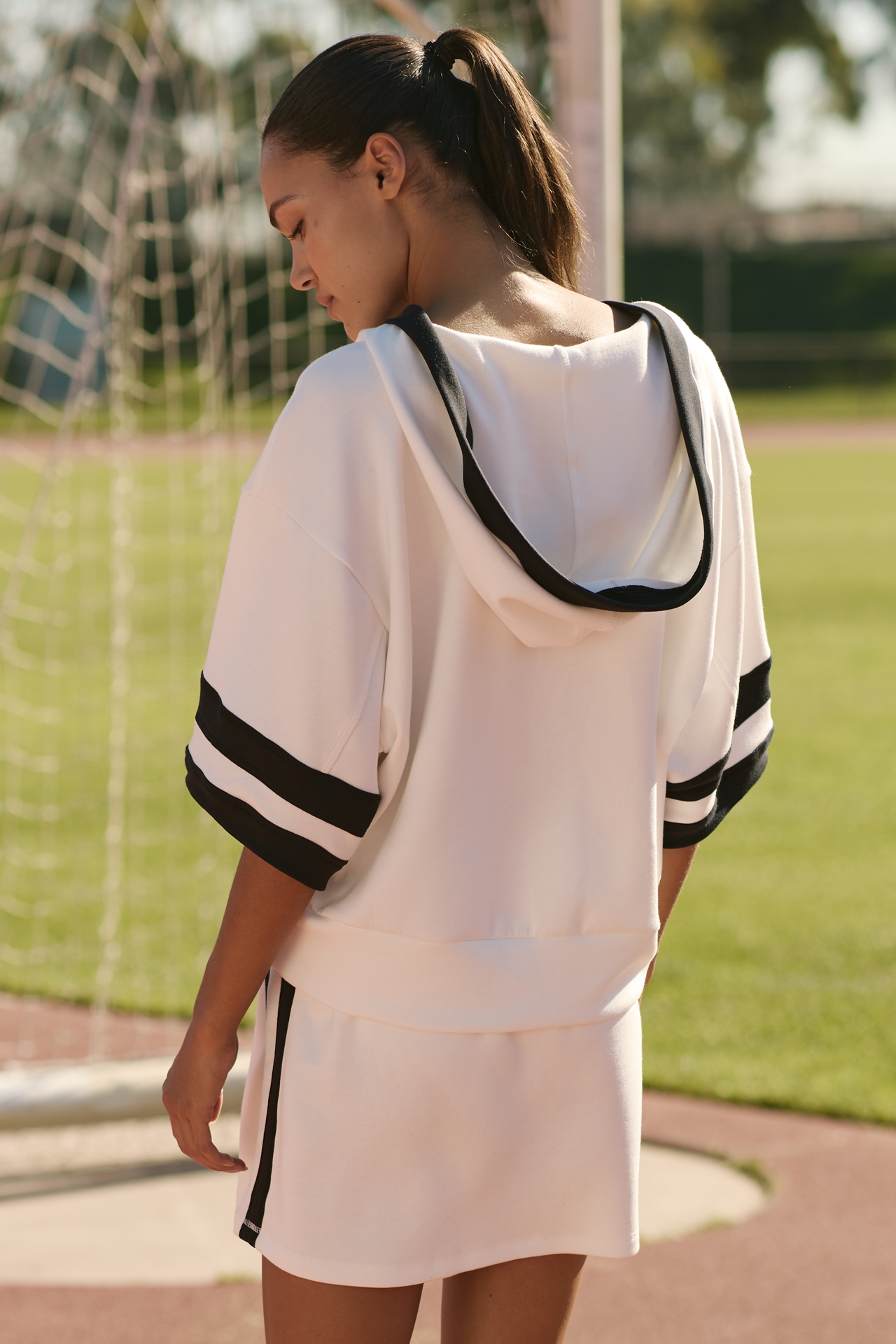 Daily Practice V-Neck Half-Sleeve Hooded Sweatshirt