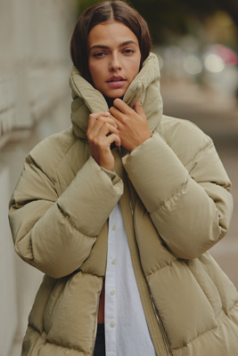 Varley Valencia Down Puffer Coat Jacket In Neutral