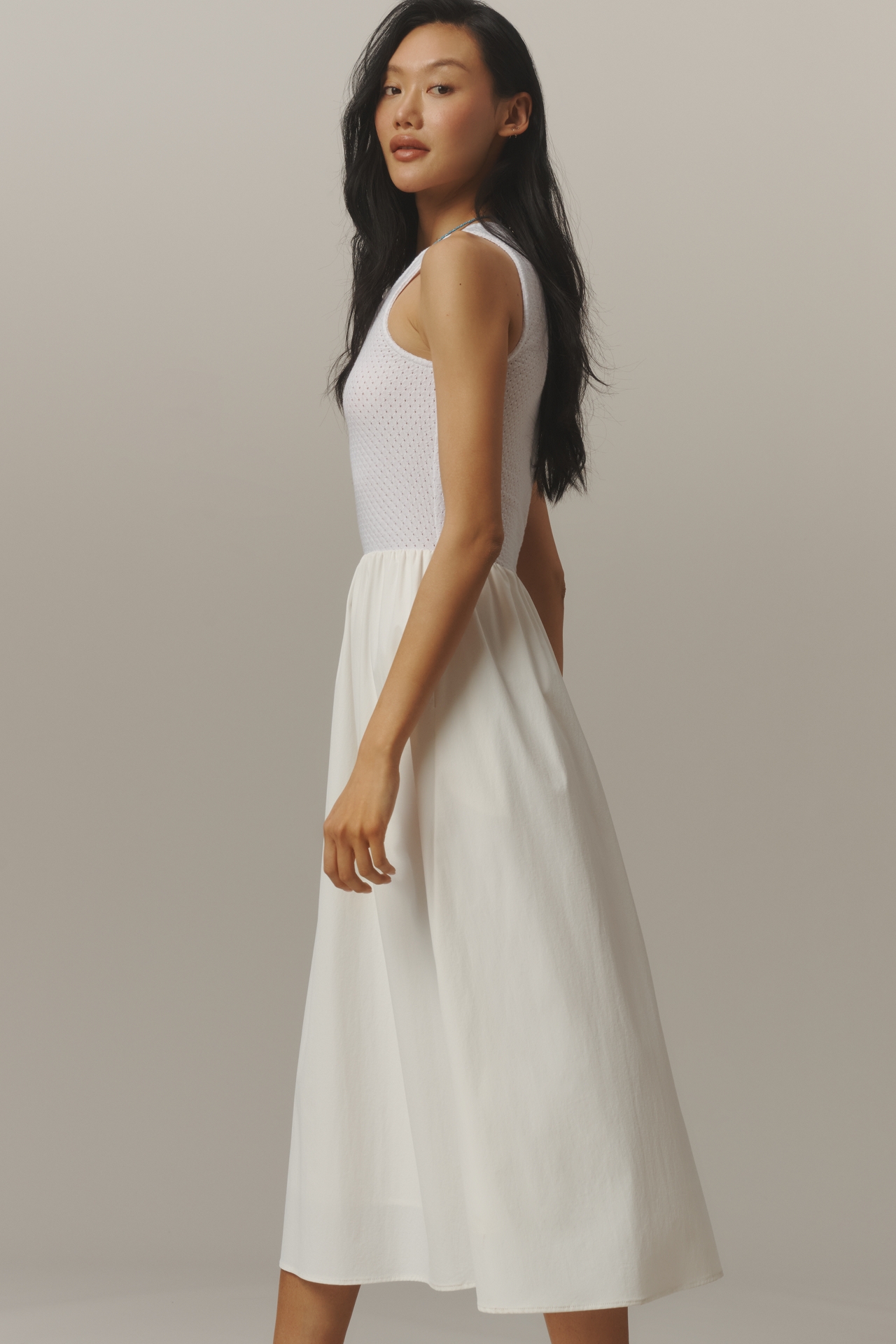 Bernardo Sleeveless Scoop Midi Dress