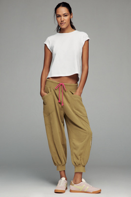Daily Practice Easygoing Capri Drawstring Joggers