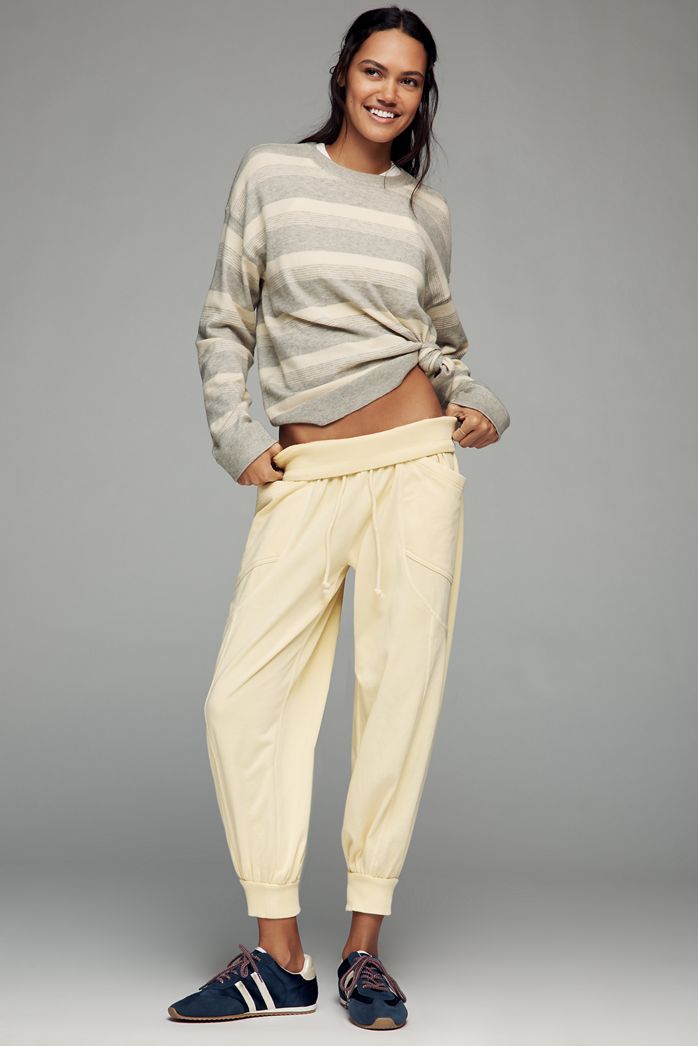 Daily Practice Easygoing Capri Drawstring Joggers
