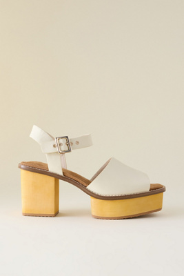 Kelsi Dagger Groove Platform Sandals In White