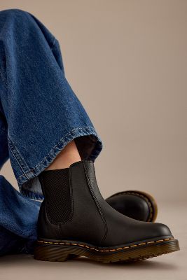 Dr 2976 chelsea boots deals