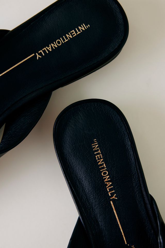 Intentionally Blank Saubere Schnallensandalen #2