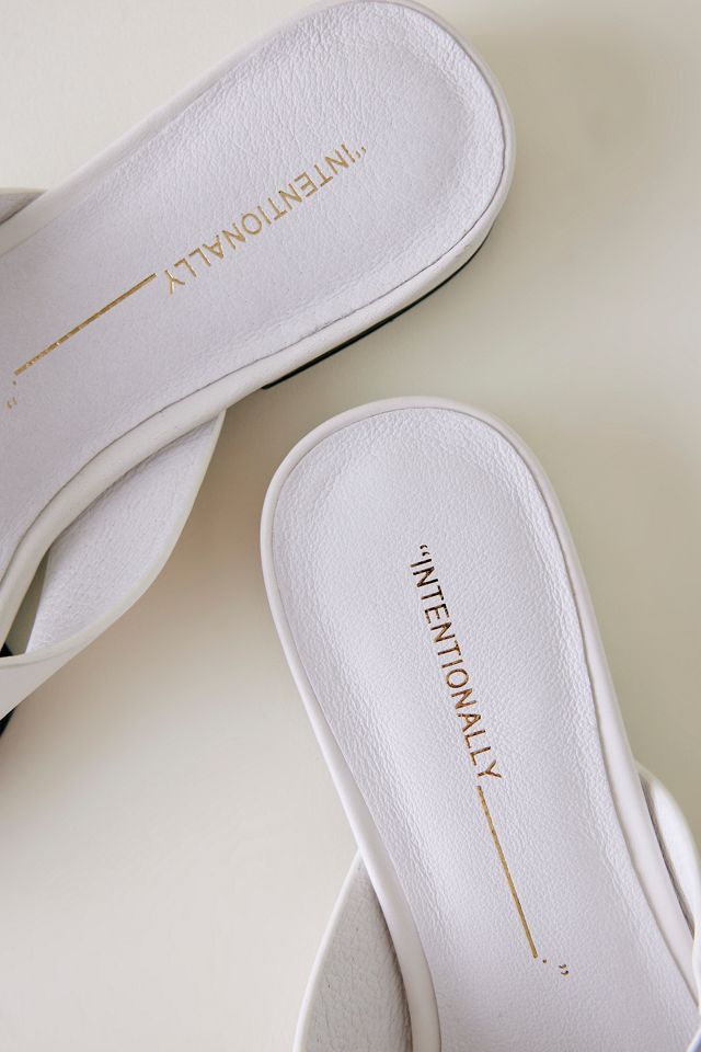 Sandales à boucle propre Intentionally Blank #2