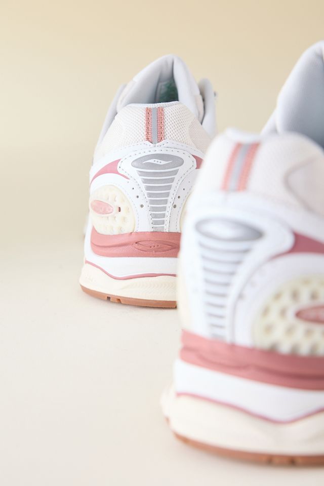 Saucony ProGrid Triumph 4 Trainers #5