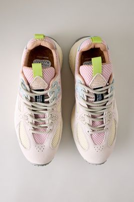 Flower Mountain Wave Trainers