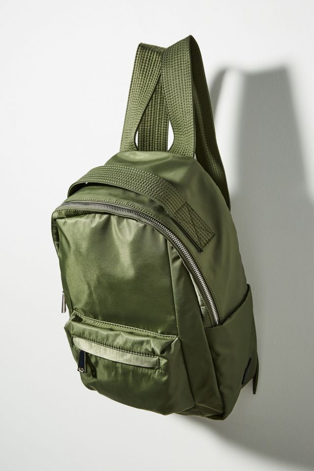 everlane modern zip backpack mini Everlane Modern Zip Backpack Mini Review  Fairly Curated