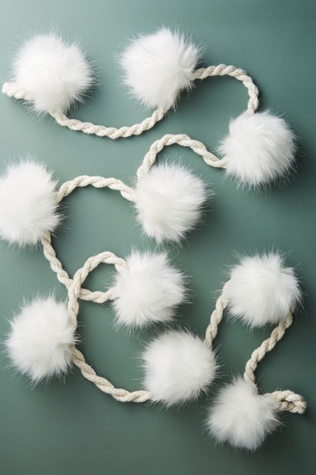 Pommed Snowballs Garland