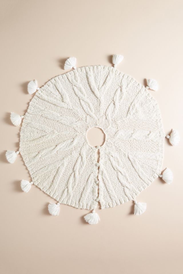 Cozy Knit Tree Skirt #1