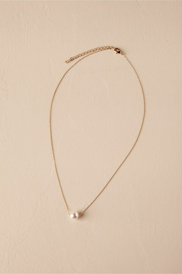 Serra Pearl Necklace