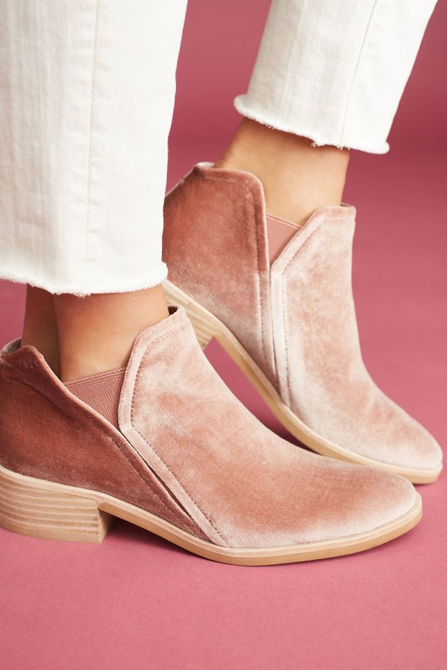 Dolce vita shop tay suede booties