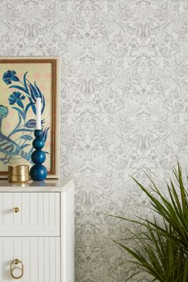 Distressed Paisley Wallpaper