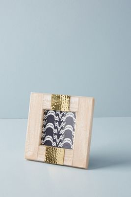 Aviva Frame