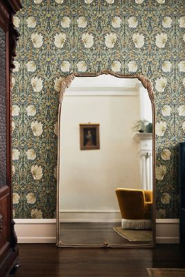 Heritage Round framed mirror - Gold Leaf