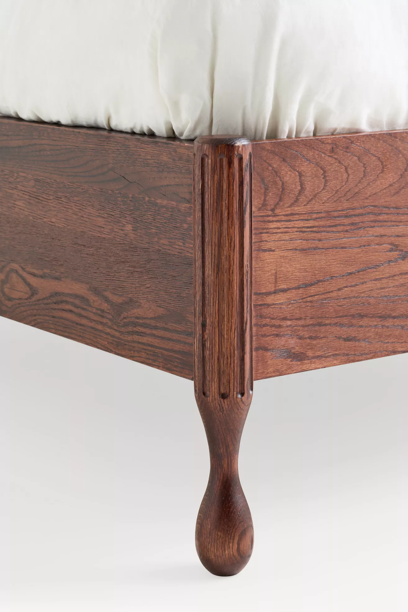 Rowan Oak Wood Bed - thumbnail 7