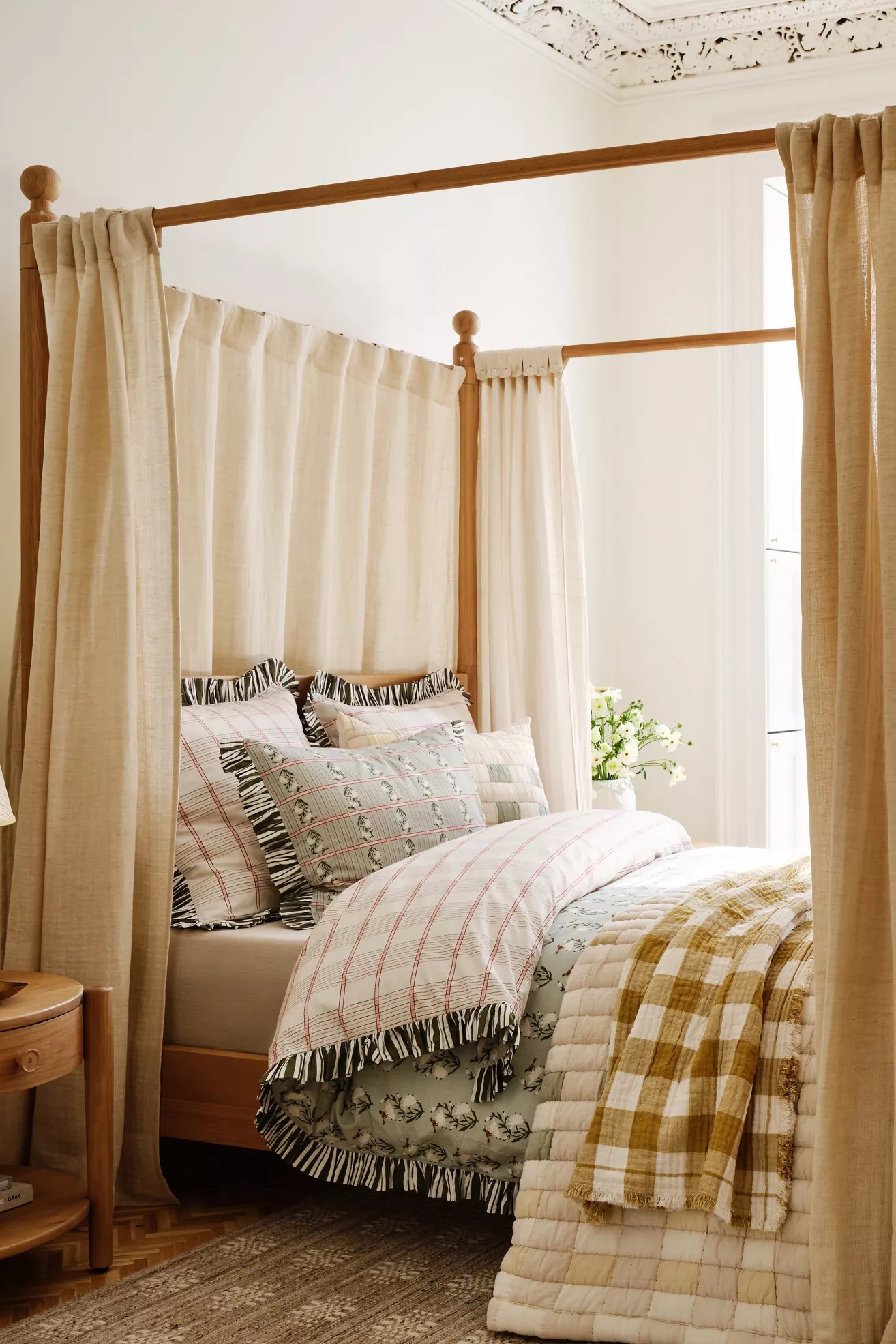 Roma Oak Canopy Bed